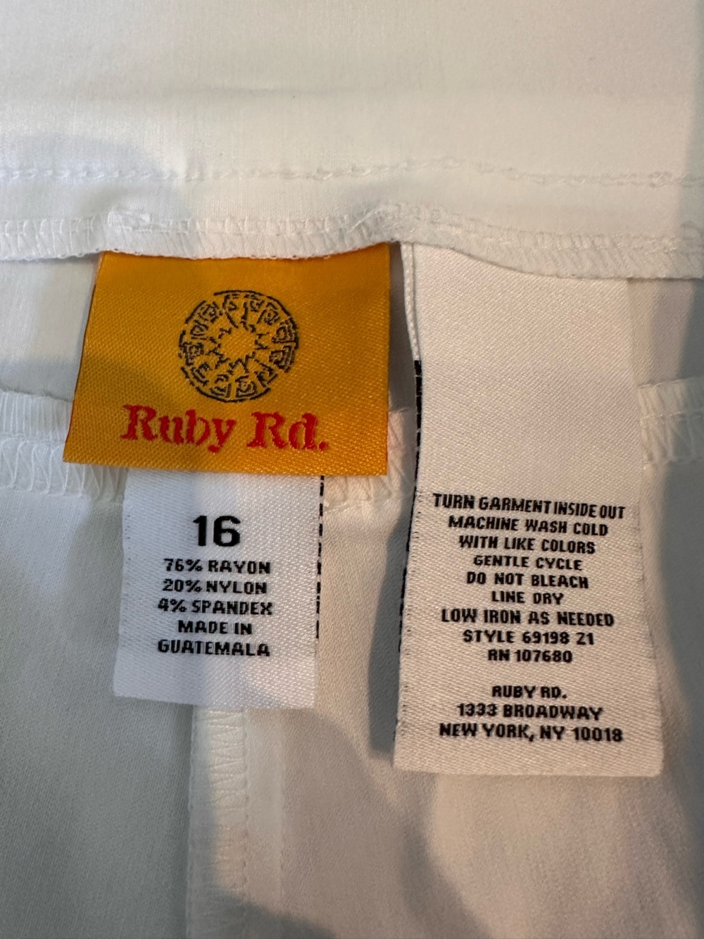 Ruby Rd. White Pull-On Wide-Leg Capri Pants - Picture 3 of 4